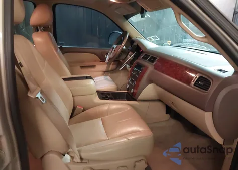 2013 Chevrolet Tahoe Lt z USA, uszkodzony, nr VIN 1GNSKBE0XDR373076